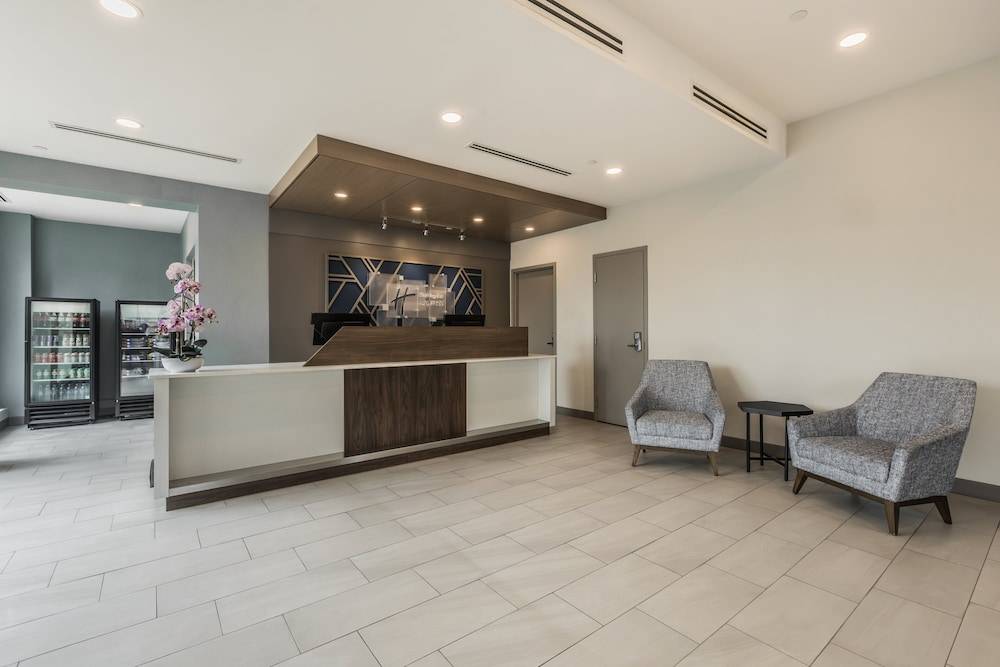 Holiday Inn Express TORONTO-NORTH YORK by IHG 2