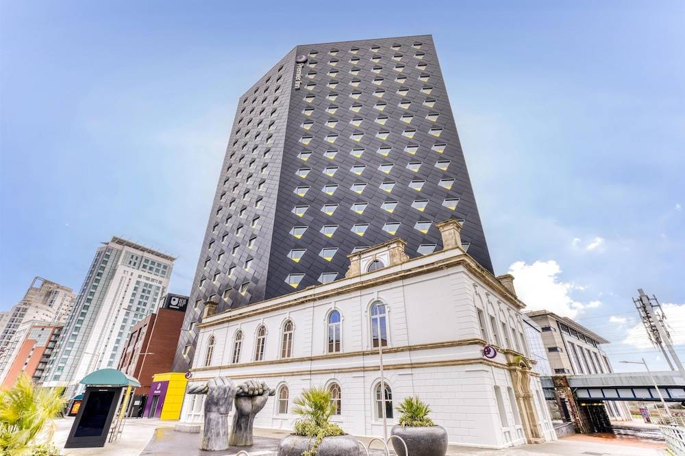 Premier INN Cardiff City Centre-stadium 1