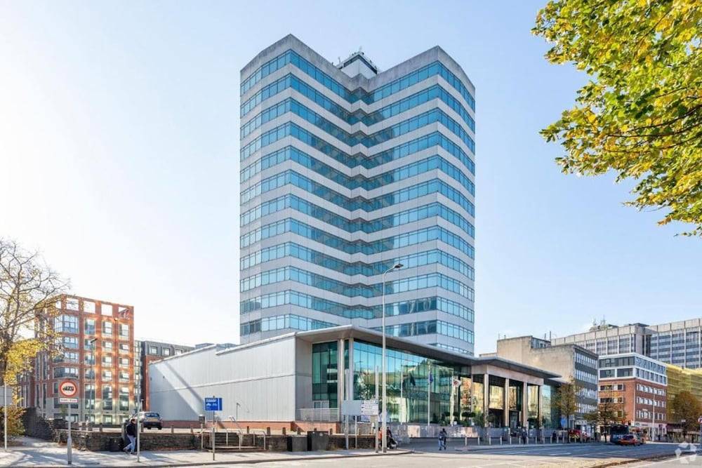 Holland House Hotel Cardiff By Sunday 1