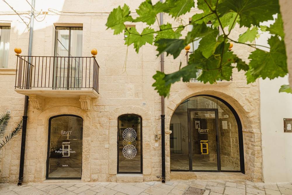 BAYIT Charming Place 1