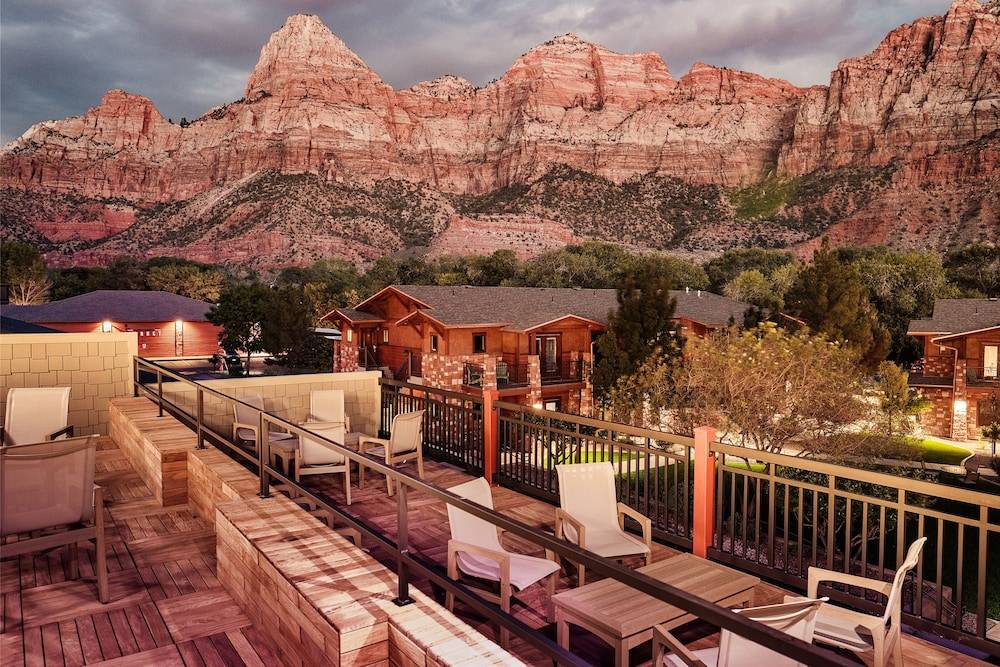 Cable Mountain Lodge 1