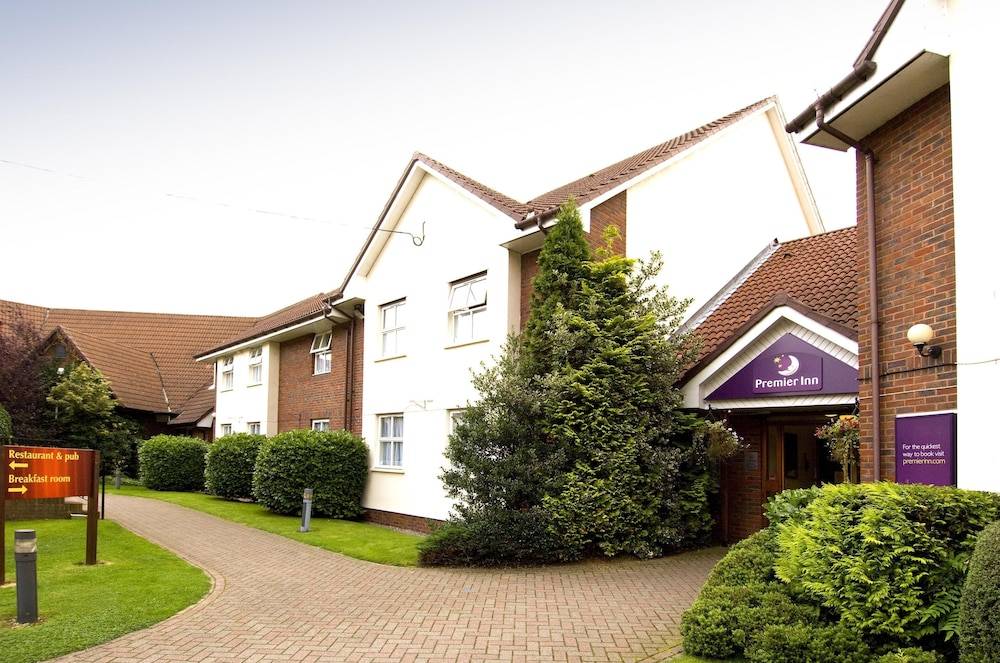 Premier Inn Tamworth Central 1