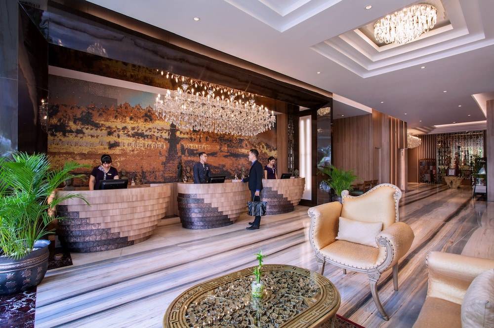Grand Mercure Yogyakarta Adi Sucipto 1