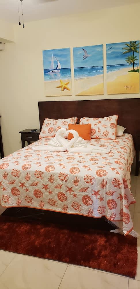 Sir Angel's Guesthouse 2