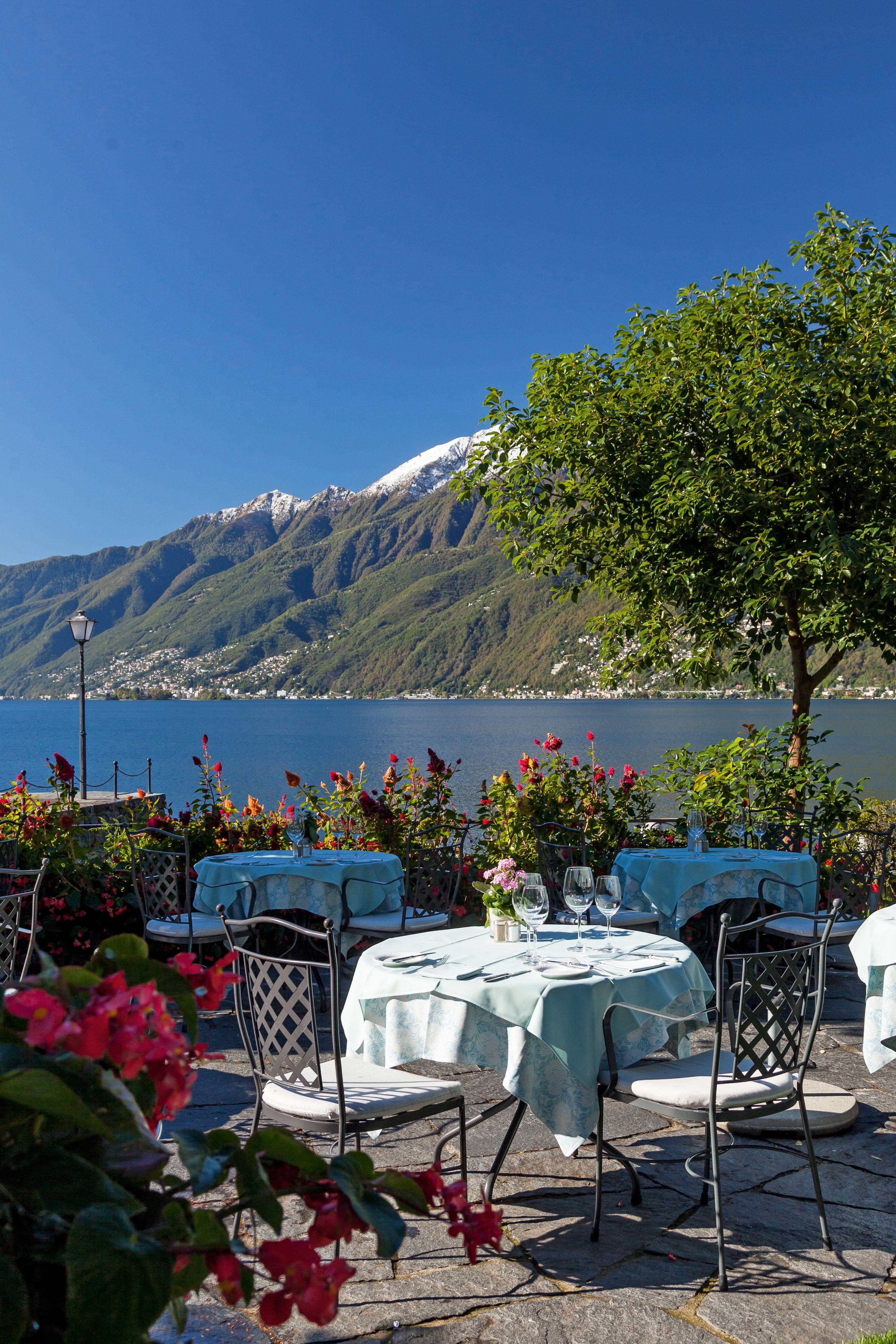 Hotel Castello Seeschloss, lake & pool castle 1