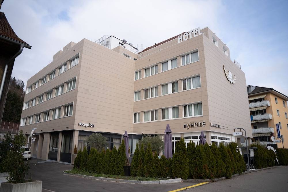 My Home Hotel - Free Parking , AC 1