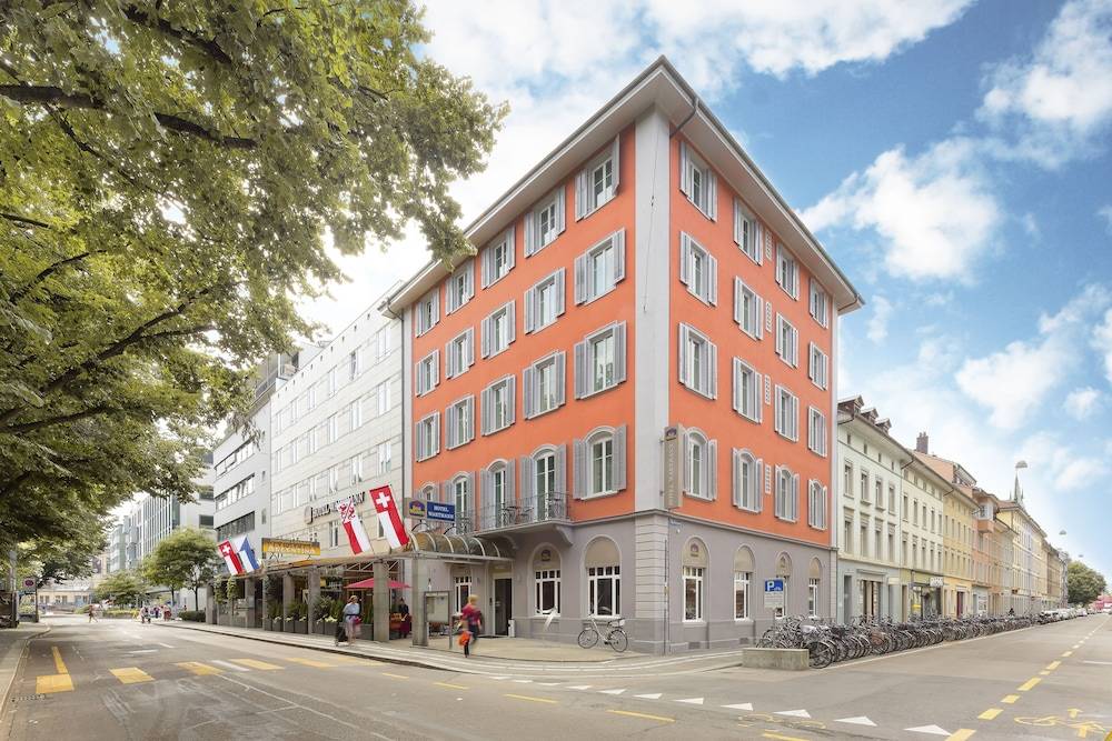 Hotel Wartmann am Bahnhof 1