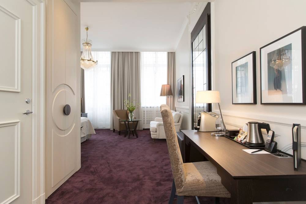 Elite Hotel Savoy 2