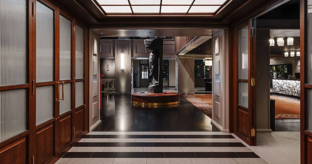 Clarion Hotel Post 2