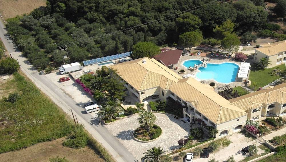 Karavostasi Beach Hotel 1