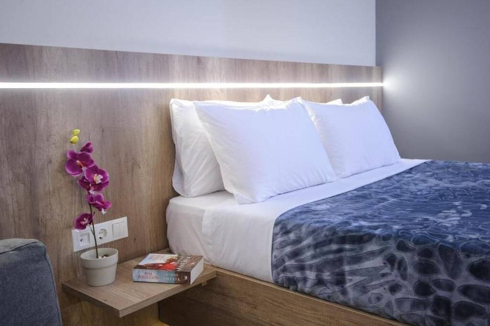 Hotel Yakinthos 1
