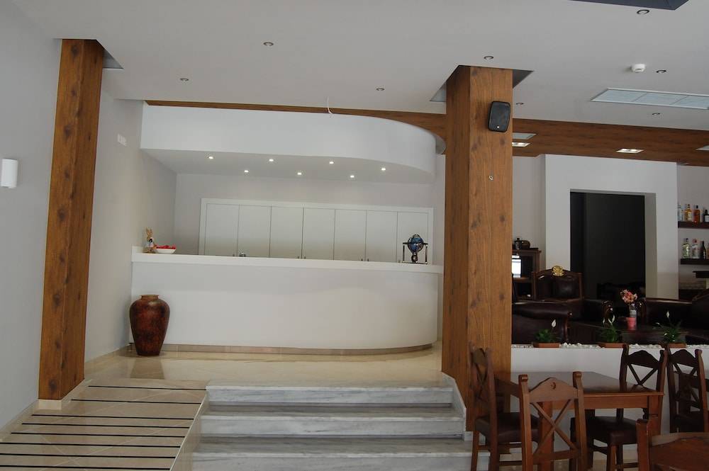 Paralia Beach Boutique Hotel 2