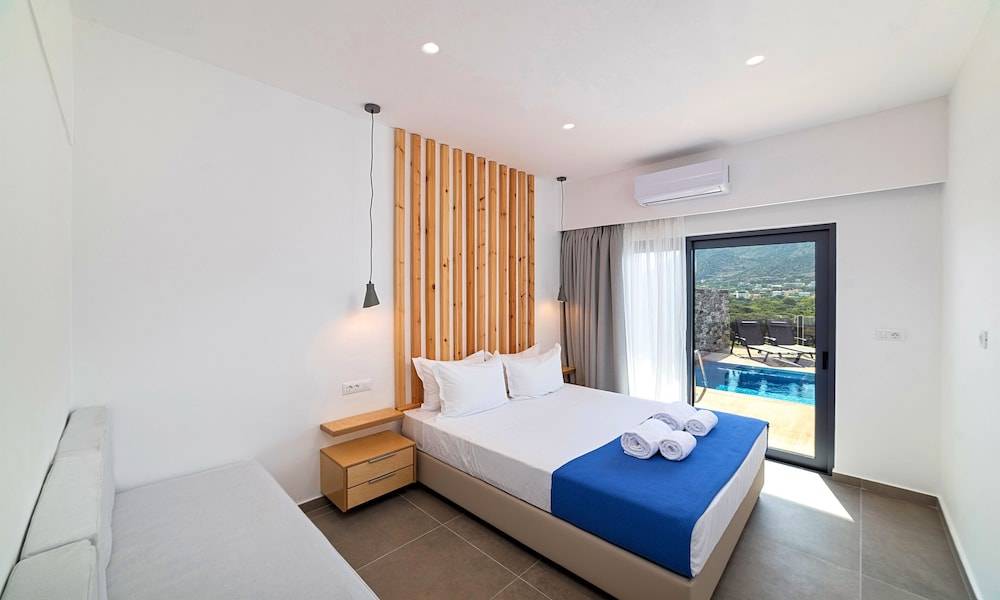 Aelia Suites 2