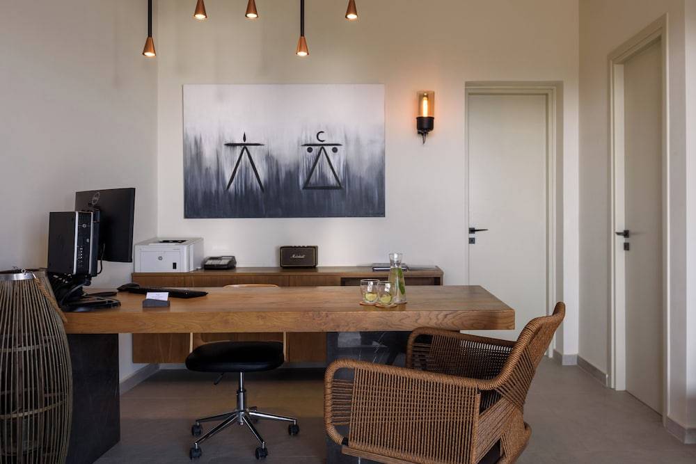 Potnia Theron Suites 2