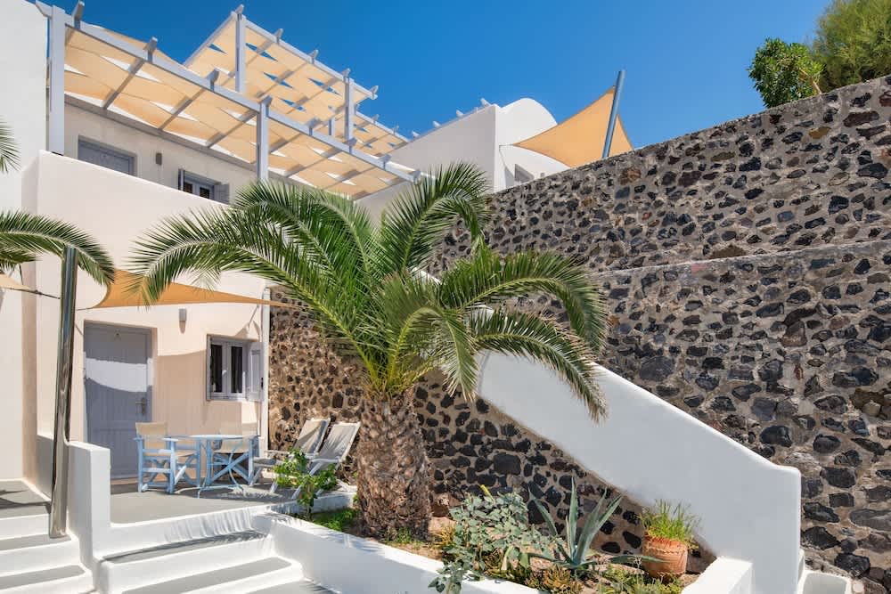 Akrotiri Hotel 1