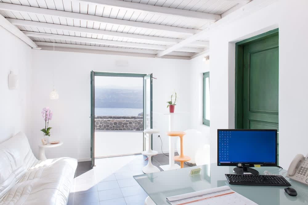 Avant Garde Suites 2