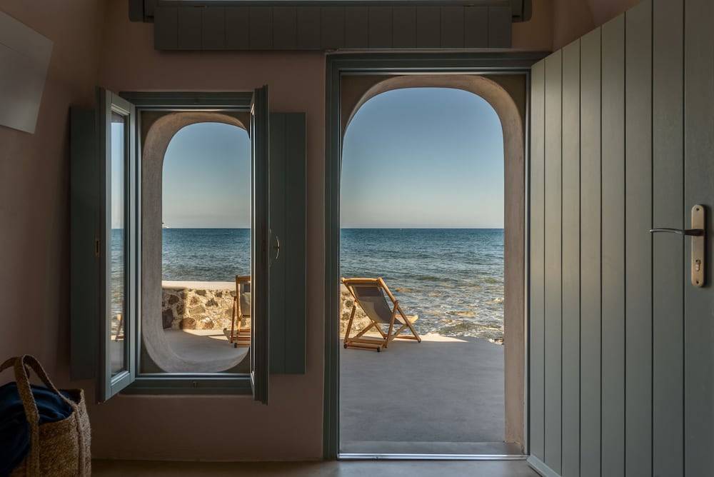 Sublime Villa & Caves 1