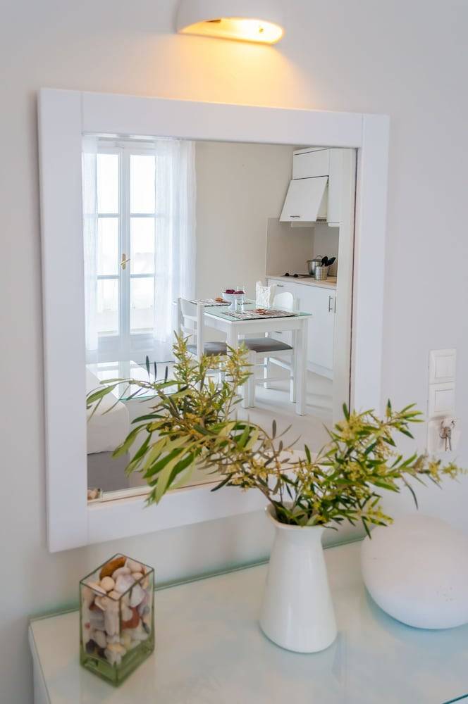 Milos Bay Suites 2