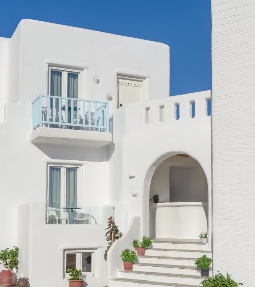 Naxos Island Escape Suites 2