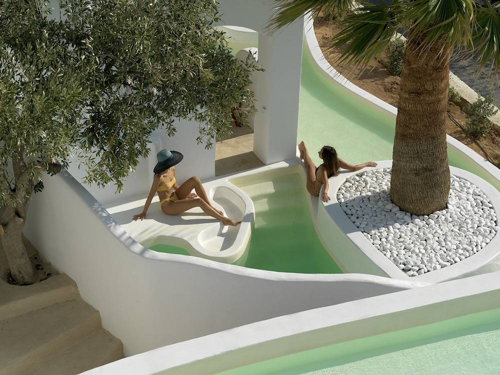 Aloni Hotel & Suites 1