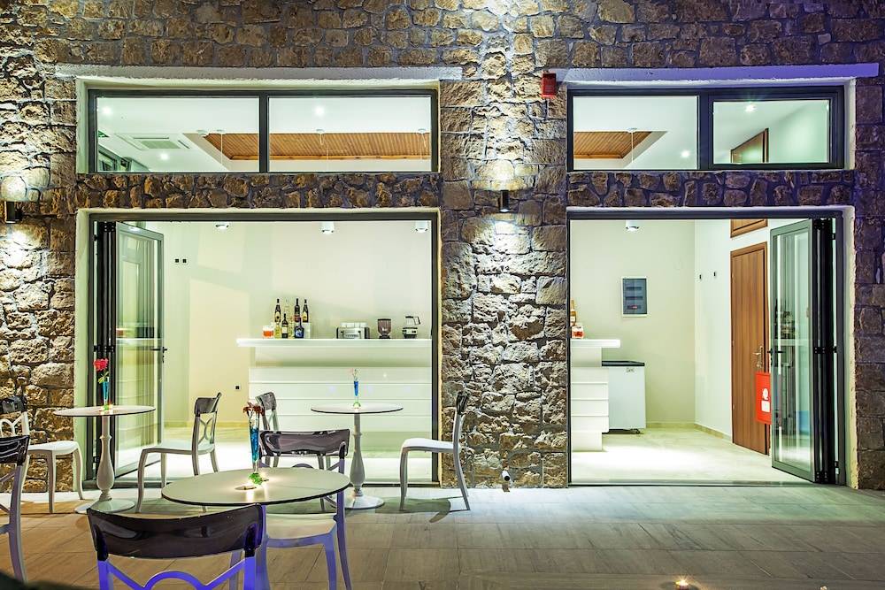 Core Hotel 2
