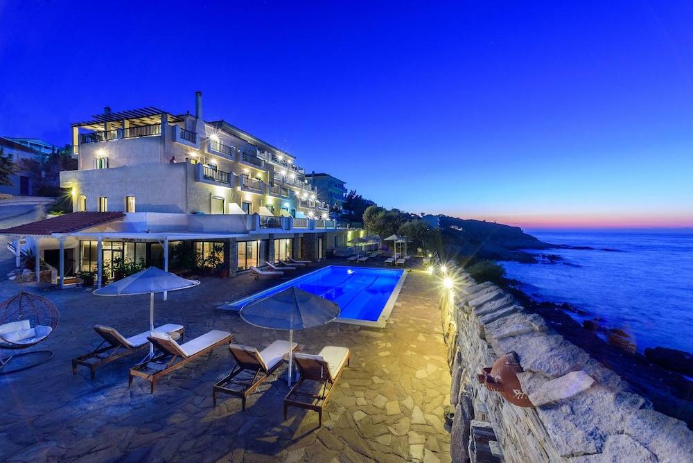 Cavos Bay Hotel & Studios 1