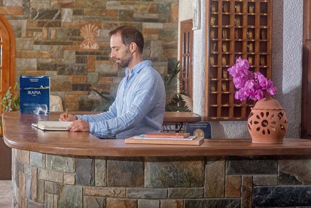 Cavos Bay Hotel & Studios 2