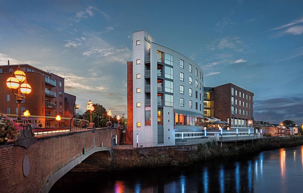 Absolute Hotel Limerick 1