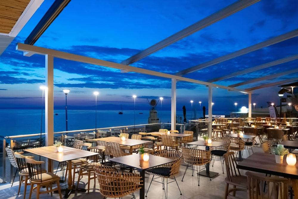 Sea Level Hotel by Diomedes Group 1