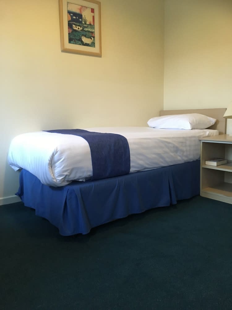 Hinsley Hall 2