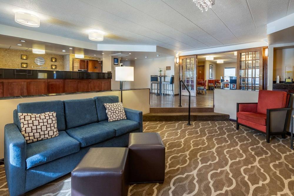 Comfort Inn Grand Rapids Airport 2