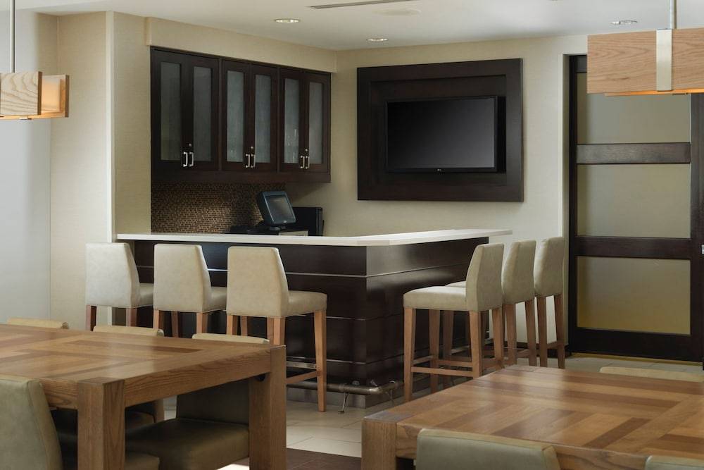 Residence Inn by Marriott Grand Rapids Airport 2