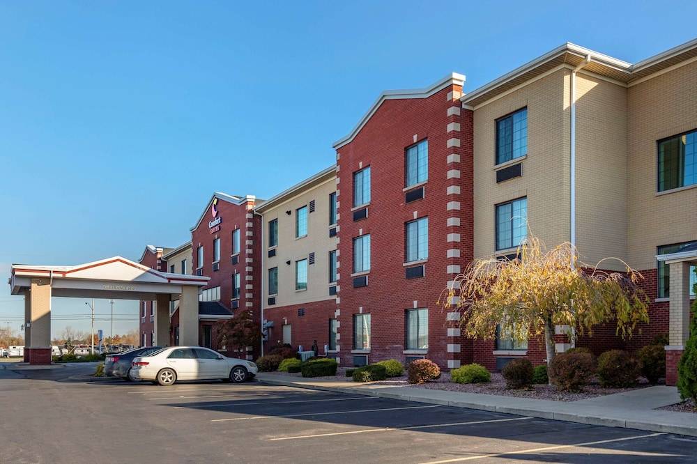 Comfort Suites Grand Rapids South 1