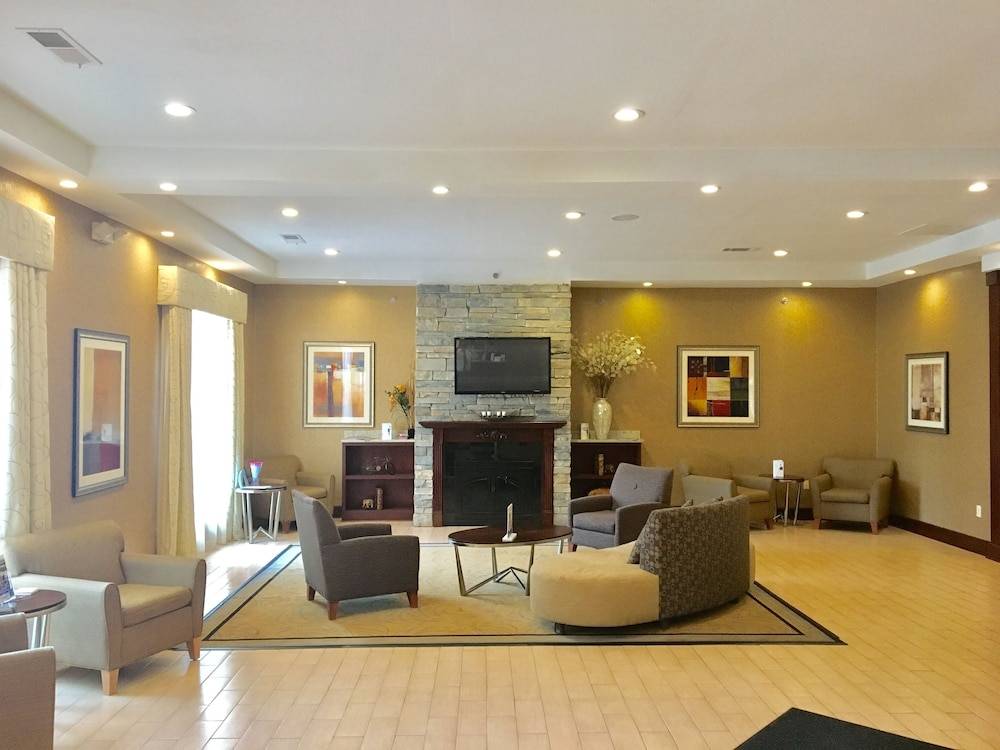 Wyndham Garden Grand Rapids Airport 2