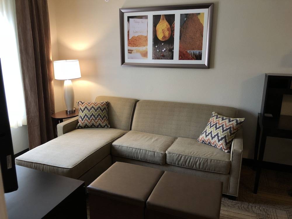 Staybridge Suites GRAND RAPIDS - AIRPORT by IHG 2