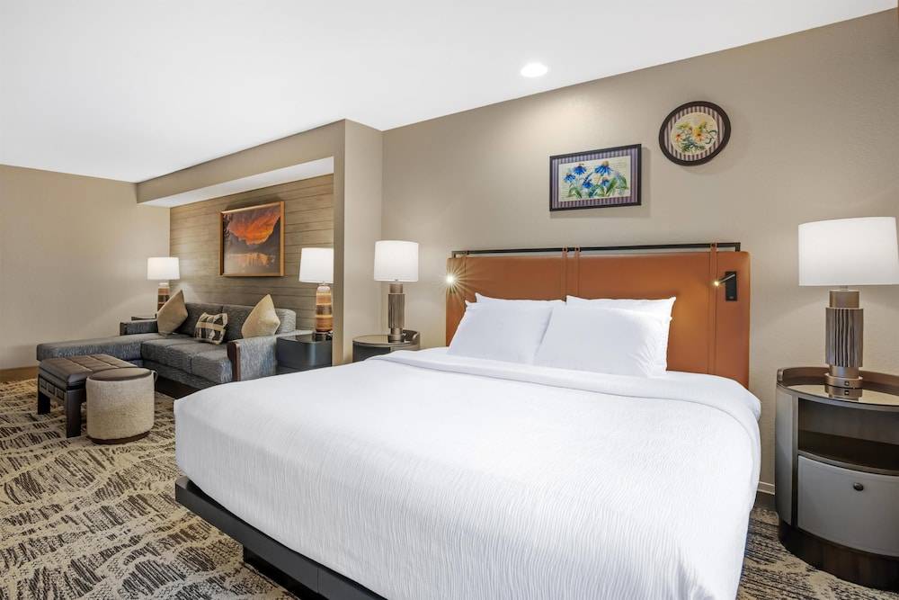 Best Western Plus GranTree Inn 1