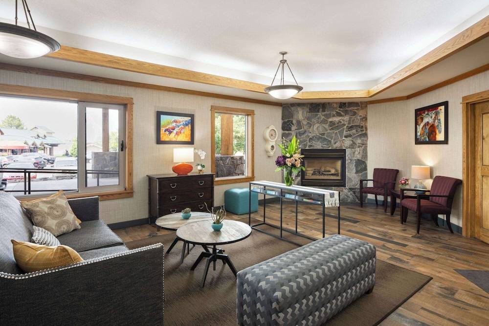 Days Inn & Suites by Wyndham Bozeman 2