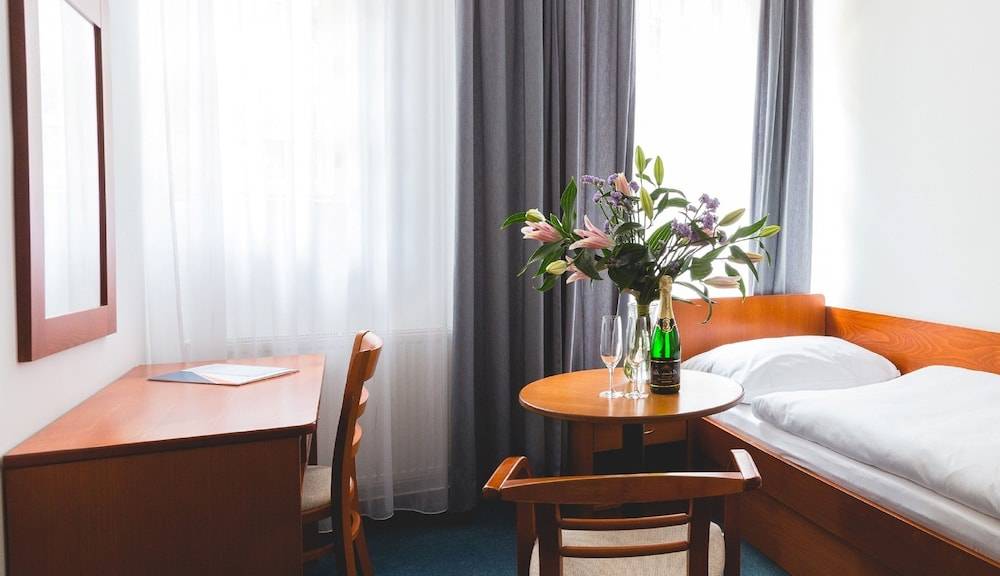 ASTORIA Hotel & Medical Spa 2