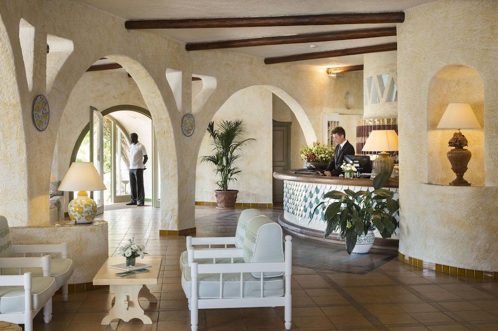 Club Hotel 2
