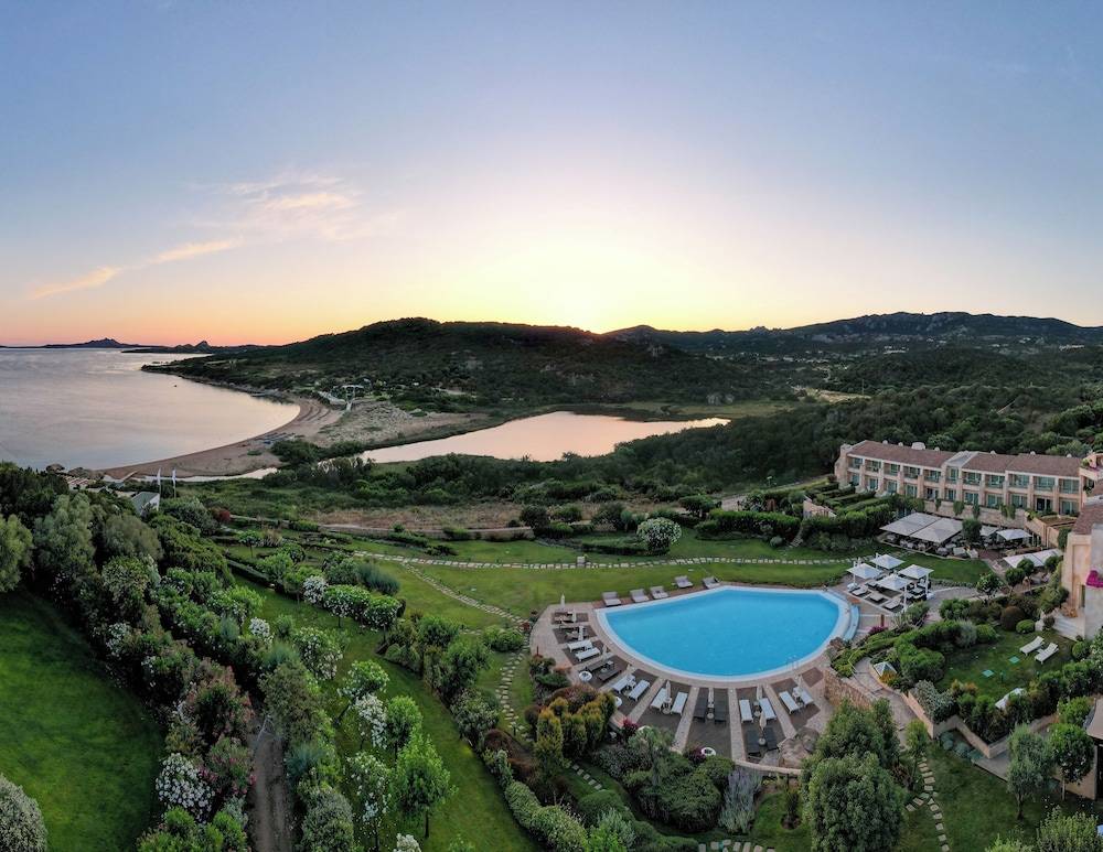 L'Ea Bianca Luxury Resort 1