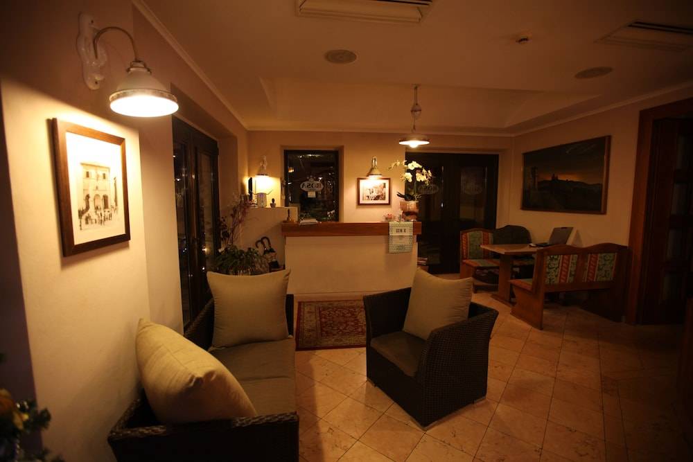 Rosa Hotel & Apartments 2