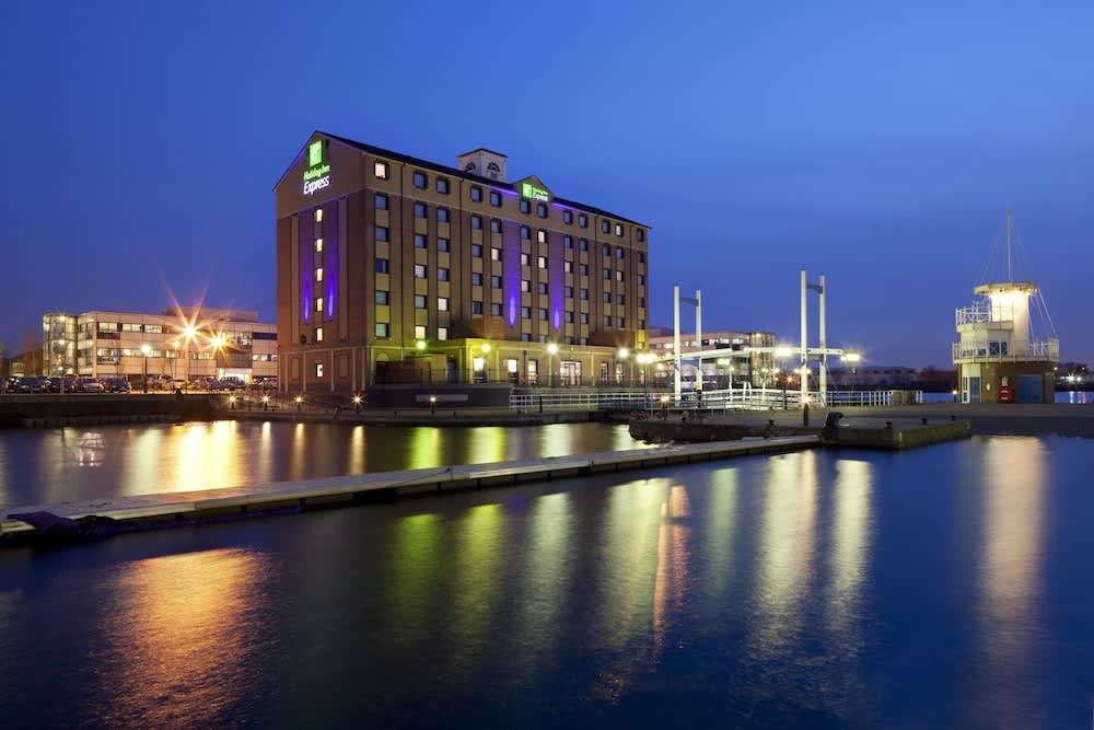 Holiday Inn Express MANCHESTER - SALFORD QUAYS by IHG 1
