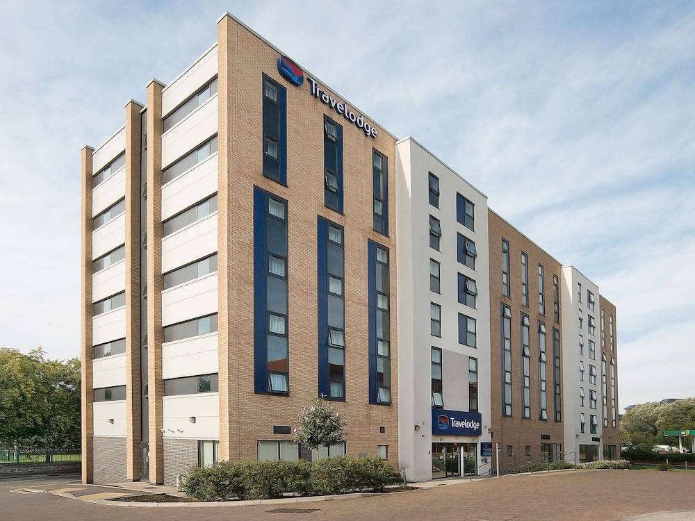 Travelodge Manchester Salford Quays 1