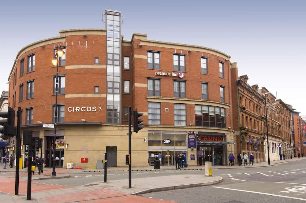 Premier Inn Manchester Portland St 1