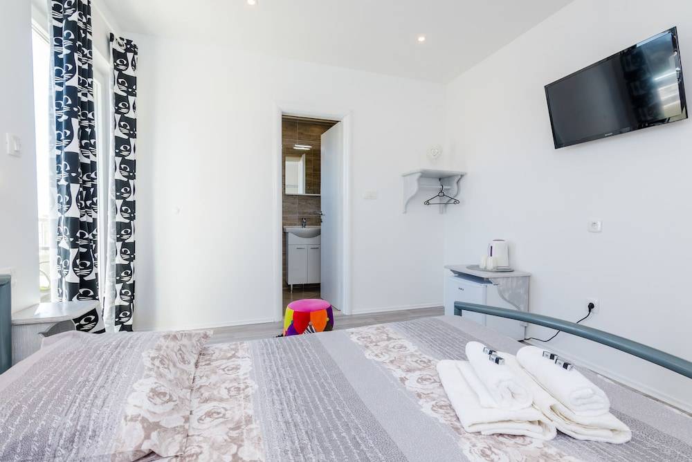 Guest House Nikolina 2