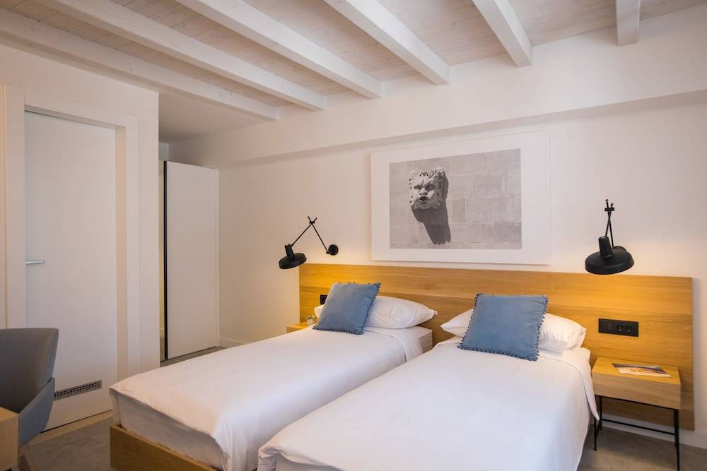Bova Luxury Rooms 1