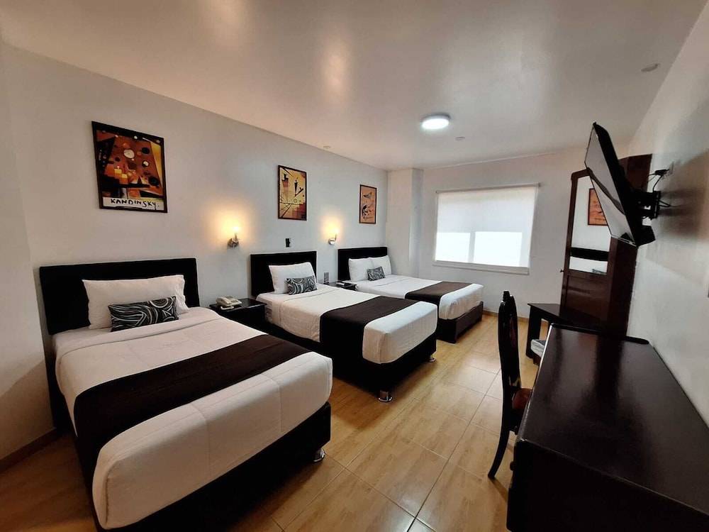 Epiqus Hotel 1