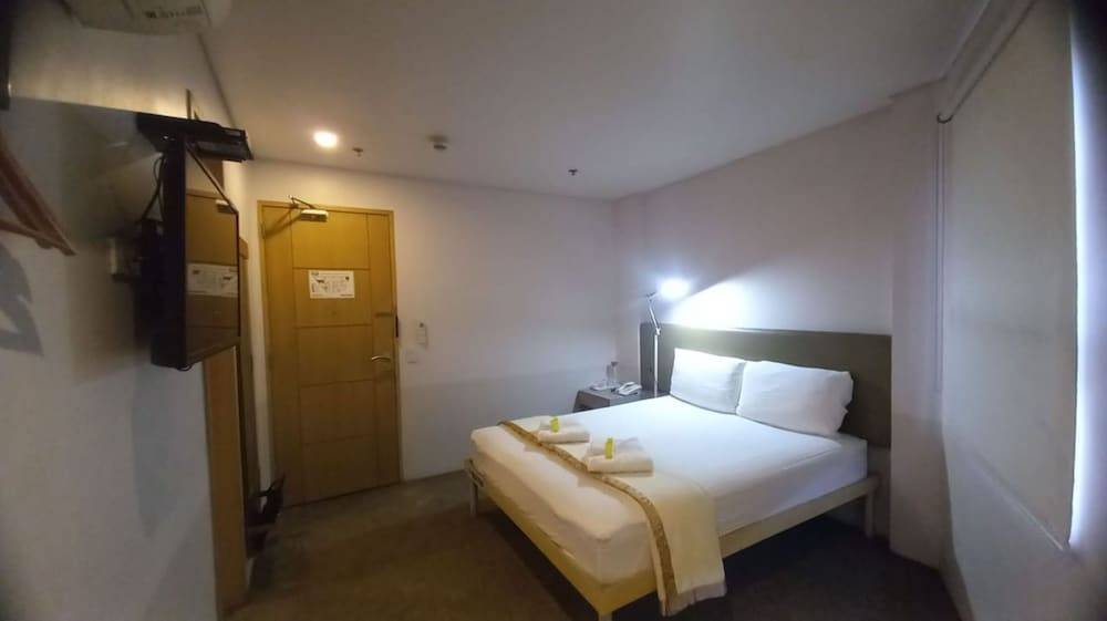 1010 Hotel 1