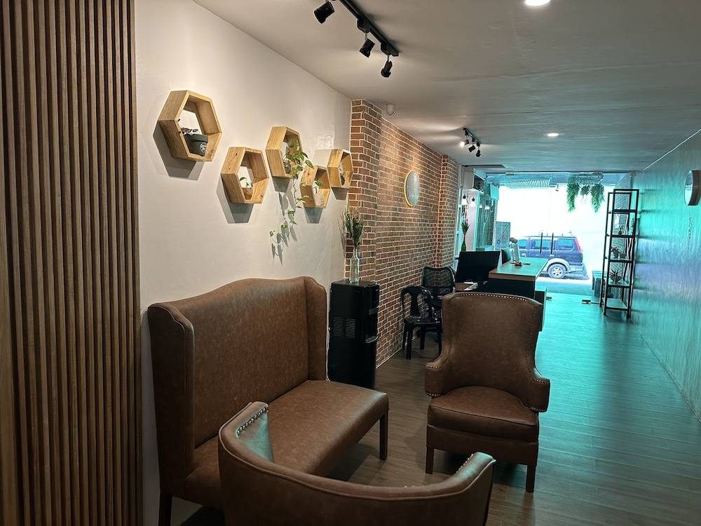 Aden Hotel 2