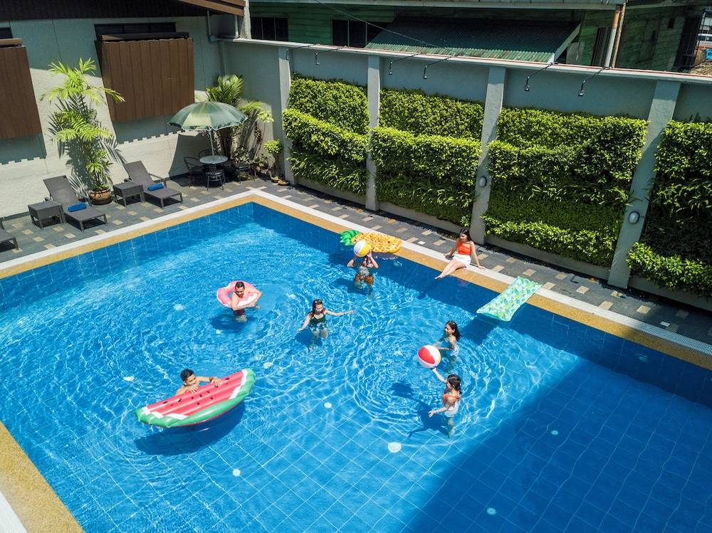Tropicana Suites 1
